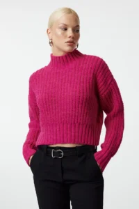 TRENDYOLMİLLA Fuchsia Crop Soft textured Basic Thick Knitting Detailed Knitwear Sweater - Image 2