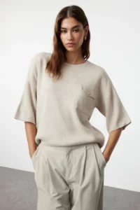 TRENDYOLMİLLA Beige Pocket Detail Knitwear Sweater