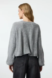 TRENDYOLMİLLA Gray Crop Double Sided Giyilebilir Ribbon/Fiyonk Binding Detailed Knitwear Sweater - Image 7