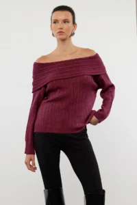 TRENDYOLMİLLA Burgundy Soft textured Carmen Collar Knitwear Sweater