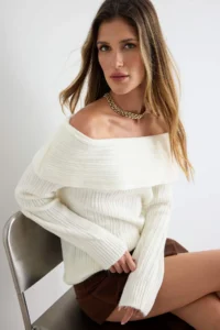 TRENDYOLMİLLA Ecru Soft textured Carmen Collar Knitwear Sweater