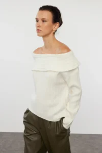 TRENDYOLMİLLA Ecru Soft textured Carmen Collar Knitwear Sweater - Image 6