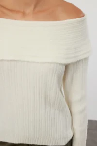 TRENDYOLMİLLA Ecru Soft textured Carmen Collar Knitwear Sweater - Image 8