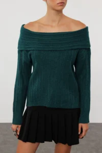 TRENDYOLMİLLA Emerald Green Soft textured Carmen Collar Knitwear Sweater - Image 5