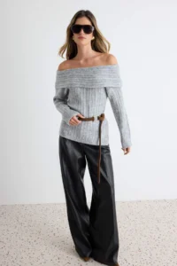 TRENDYOLMİLLA Gray Soft textured Carmen Collar Knitwear Sweater