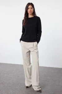 TRENDYOLMİLLA Black Cotton Thin Knitwear Sweater - Image 2