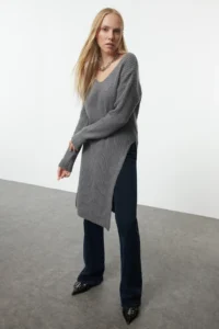TRENDYOLMİLLA Anthracite Slit Detailed Tunic Length Soft textured Knitwear Sweater - Image 2