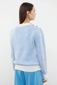 TRENDYOLMİLLA Light BLUE Button Detailed Soft textured Knitwear Sweater - Image 5