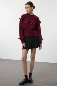 TRENDYOLMİLLA Burgundy Soft textured Ribbon/Bow Detailed Knitwear Sweater - Image 3