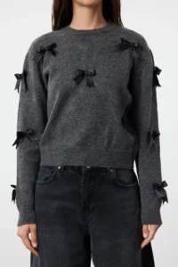 TRENDYOLMİLLA DARK anthracite Soft textured Ribbon/Bow Detailed Knitwear Sweater - Image 7
