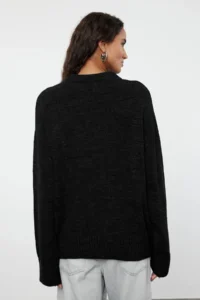 TRENDYOLMİLLA Black Wide Pattern Soft textured Knitwear Sweater - Image 6
