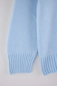 TRENDYOLMİLLA BLUE Wide Pattern Soft textured Knitwear Sweater - Image 6