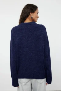 TRENDYOLMİLLA NAVY BLUE Wide Pattern Soft textured Knitwear Sweater - Image 7