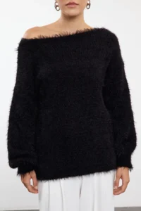 TRENDYOLMİLLA Black Hairy Wide Pattern Turndown collar Knitwear Sweater - Image 8