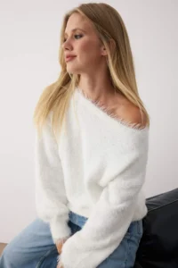 TRENDYOLMİLLA Ecru Hairy Wide Pattern Turndown collar Knitwear Sweater - Image 2