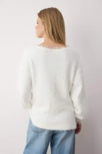 TRENDYOLMİLLA Ecru Hairy Wide Pattern Turndown collar Knitwear Sweater - Image 4