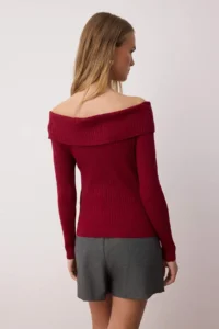 TRENDYOLMİLLA Burgundy Carmen Collar Color Bloklu Fitted/Bodysuit hugging Knitwear Sweater - Image 4