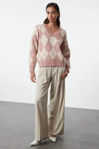 TRENDYOLMİLLA Dusty ROSE Soft textured Wide Pattern Baklava Knitwear Sweater - Image 2