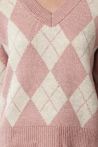 TRENDYOLMİLLA Dusty ROSE Soft textured Wide Pattern Baklava Knitwear Sweater - Image 3