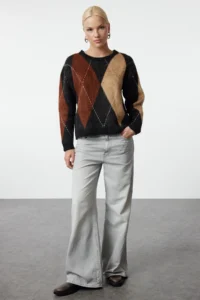 TRENDYOLMİLLA Black Color Blocked Soft textured Knitwear Sweater - Image 2