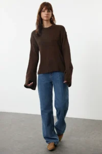 TRENDYOLMİLLA Brown Wide Pattern Soft textured Knitwear Sweater - Image 4