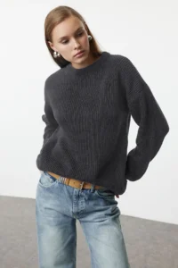 TRENDYOLMİLLA Anthracite Wide Pattern Tire Braided Soft textured Knitwear Sweater