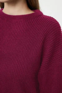 TRENDYOLMİLLA Burgundy Wide Pattern Ribbed Soft textured Knitwear Sweater - Image 4