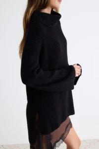 TRENDYOLMİLLA Black Turtleneck Wide Pattern Knitwear Sweater - Image 3