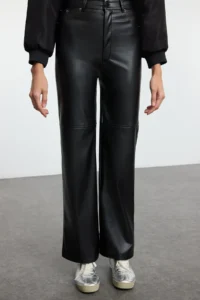 TRENDYOLMİLLA Black relaxed/Rahat Straight/Pipe Both Sewing Detailed Knitting Leather Pants - Image 3