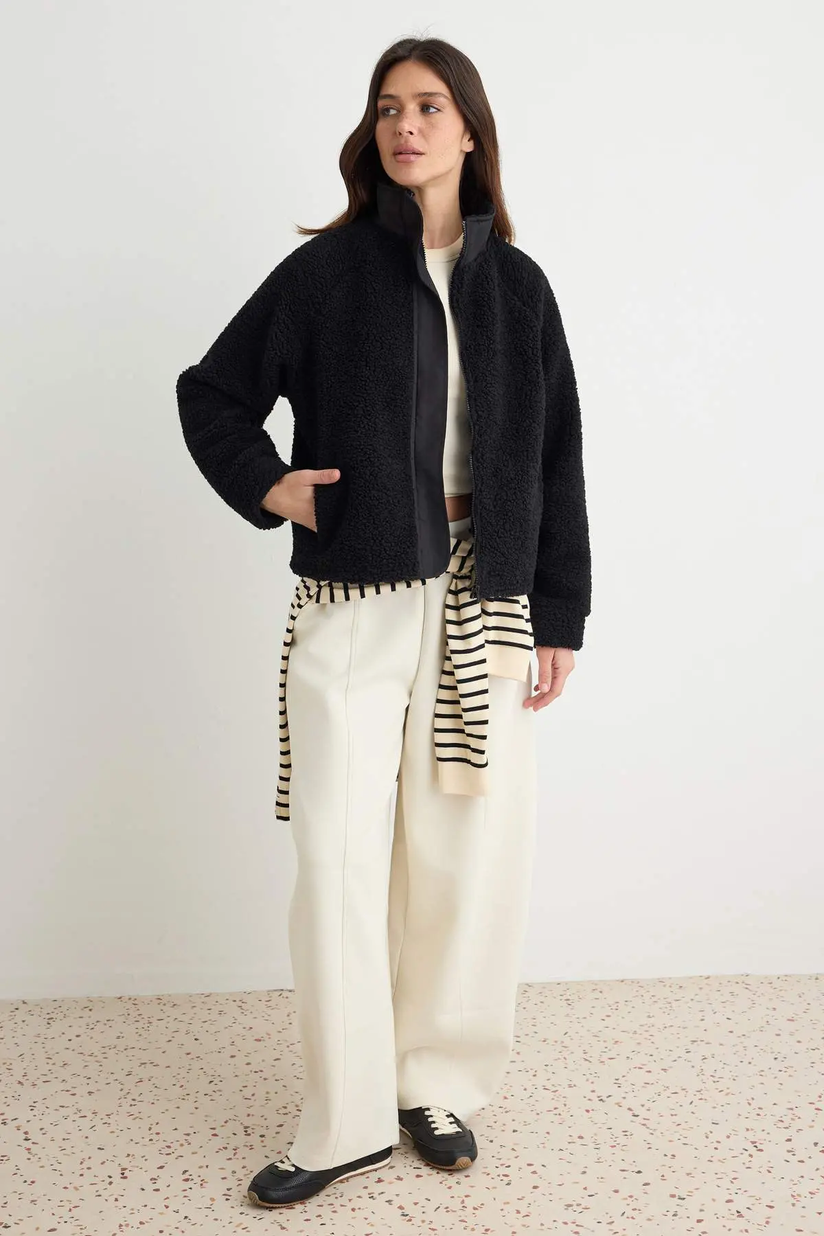 TWOAW25SW00139-BLACK_1