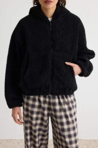TRENDYOLMİLLA Black Plush Regular/Normal Pattern Hooded Zippered Thick Knitting Cardigan/Sweatshirt - Image 3
