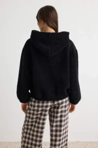 TRENDYOLMİLLA Black Plush Regular/Normal Pattern Hooded Zippered Thick Knitting Cardigan/Sweatshirt - Image 4