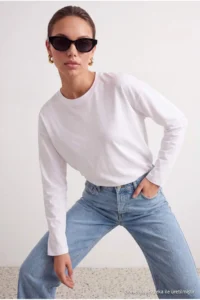 TRENDYOLMİLLA WHITE-WHITE 2 Sets Paket 100% single jersey Oversized/Wide Cut Knitting T-Shirt - Image 4
