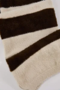 TRENDYOLMİLLA Soft textured Trend Ecru-Brown Color Blocked Knitwear Scarf - Image 2