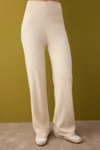 TRENDYOLMİLLA Ecru Basic Zippered Sweater-Pants Knitwear Bottom - Top Set - Image 3