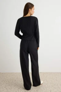 TRENDYOLMİLLA Black Weaving Bottom - Top Set - Image 4