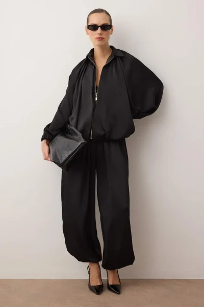 TWOAW26AU00114-BLACK_1
