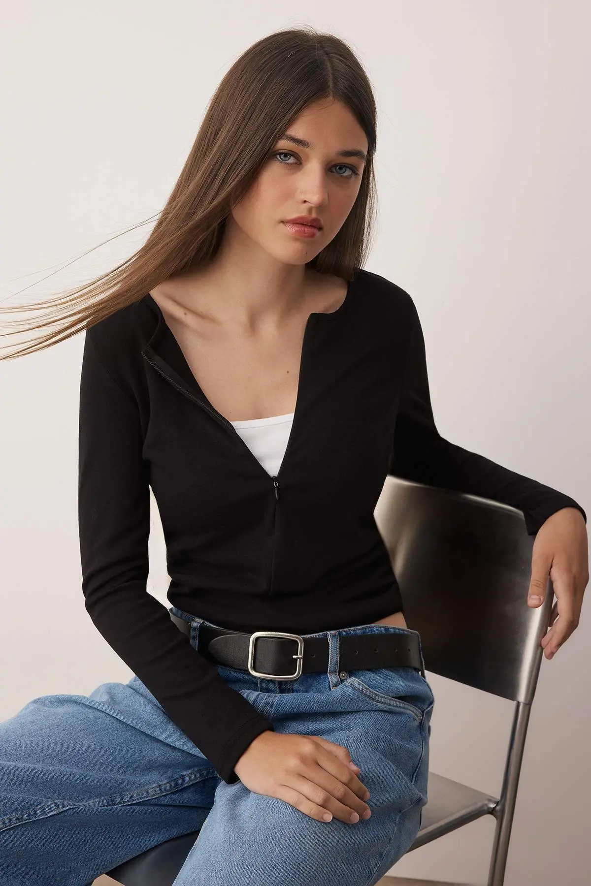 TWOAW26BZ00031-BLACK_1