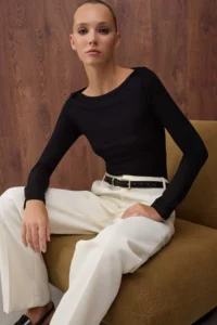 TRENDYOLMİLLA Special Collection Black Boat Neck Flexible Knitting Blouse