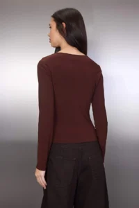 TRENDYOLMİLLA Brown Accessory and Cut Out Detailed Flexible Knitting Blouse - Image 4