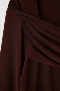 TRENDYOLMİLLA Brown Accessory and Cut Out Detailed Flexible Knitting Blouse - Image 7