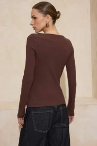 TRENDYOLMİLLA Brown buttoned Crew Neck Fitted Ribbed Flexible Knitting Blouse - Image 4