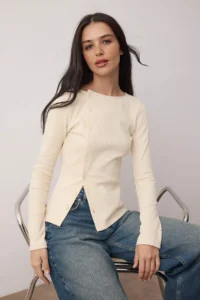 TRENDYOLMİLLA Stone buttoned Crew Neck Fitted Ribbed Flexible Knitting Blouse - Image 2