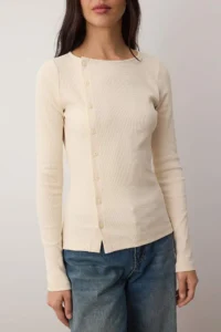 TRENDYOLMİLLA Stone buttoned Crew Neck Fitted Ribbed Flexible Knitting Blouse - Image 3
