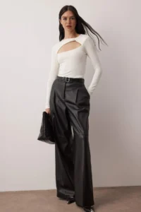 TRENDYOLMİLLA Ecru Cut Out Detailed Soft Touch Flexible Knitting Blouse - Image 2