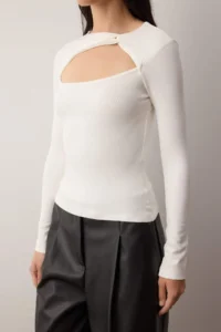 TRENDYOLMİLLA Ecru Cut Out Detailed Soft Touch Flexible Knitting Blouse - Image 3