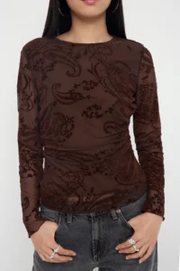 TRENDYOLMİLLA Brown Fitted Printed Tulle Long Sleeve Boat Neck Knitting Blouse - Image 3