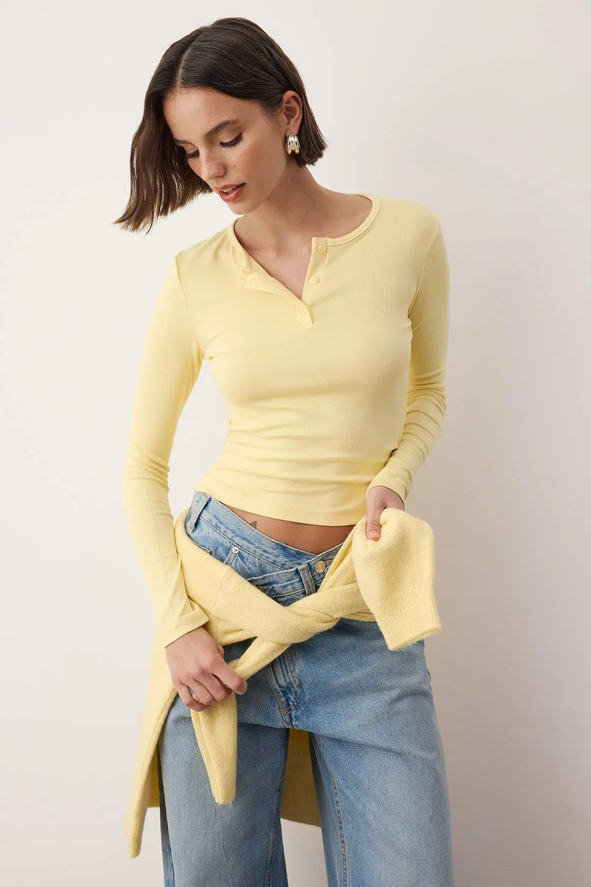 TWOAW26BZ00140-YELLOW_1