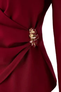 TRENDYOLMİLLA Burgundy Double breasted Hair Clip Detailed Weaving Blouse - Image 6