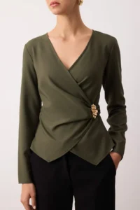TRENDYOLMİLLA Khaki Double breasted Hair Clip Detailed Narrow Pattern Weaving Blouse - Image 3